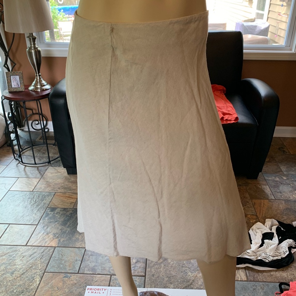 white/cream skirt